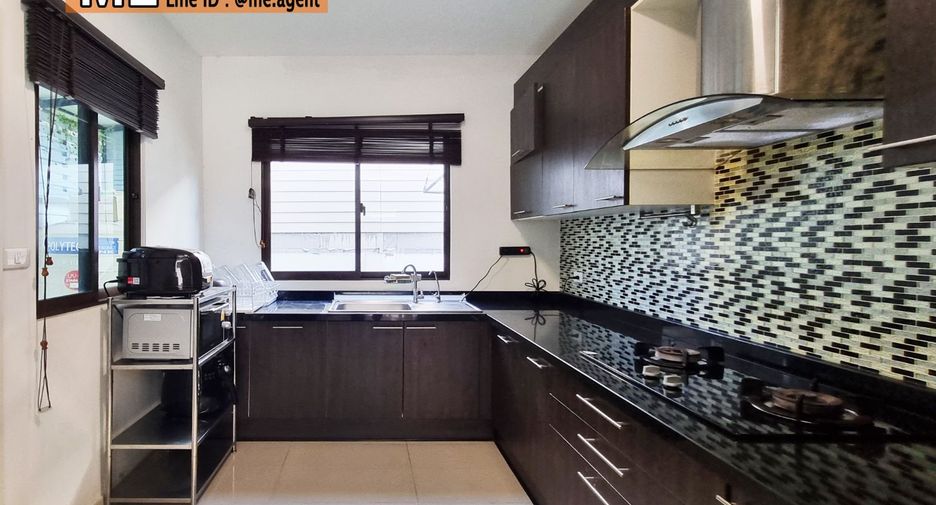 For rent 3 ベッドルーム townhouse in Suan Luang, Bangkok