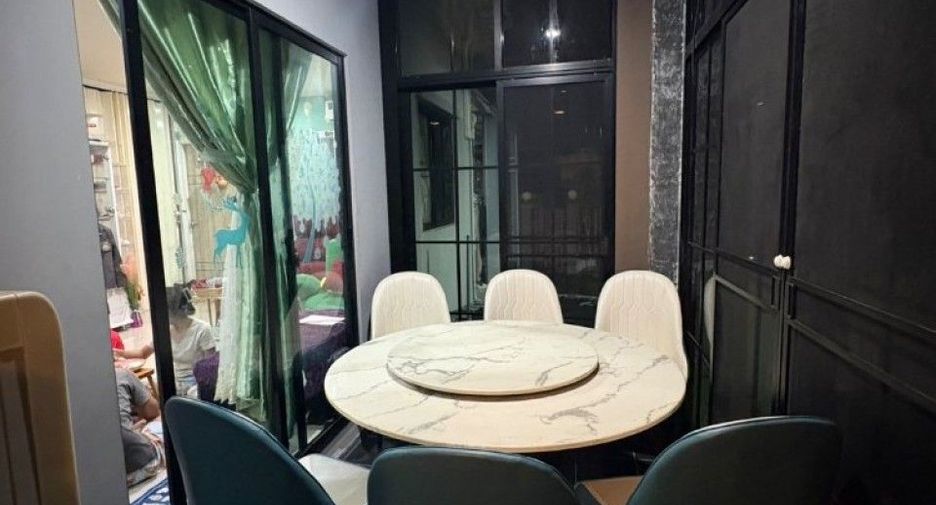 Haus zum Kauf mit 4 Zimmer in Thung Khru, Bangkok