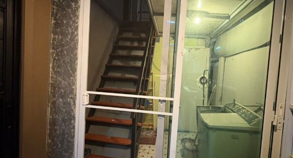 Haus zum Kauf mit 4 Zimmer in Thung Khru, Bangkok