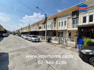 Продажа 4 спальни таунхаус в Sai Noi, Нонтабури