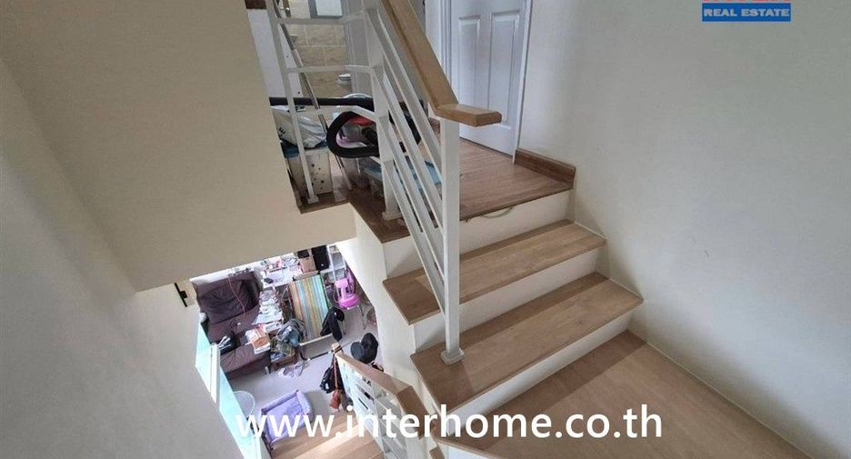 For sale 4 ベッドルーム townhouse in Sai Noi, Nonthaburi