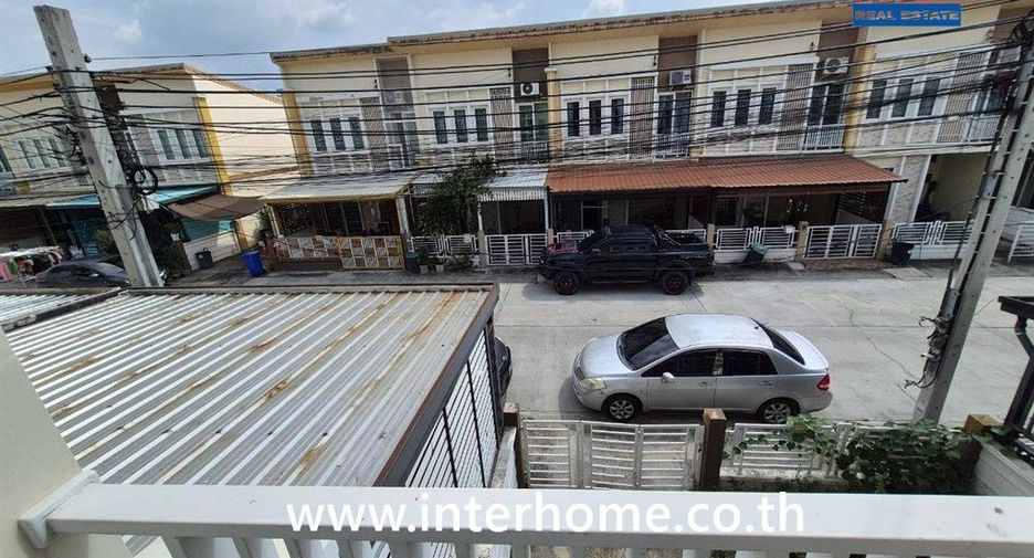 For sale 4 ベッドルーム townhouse in Sai Noi, Nonthaburi