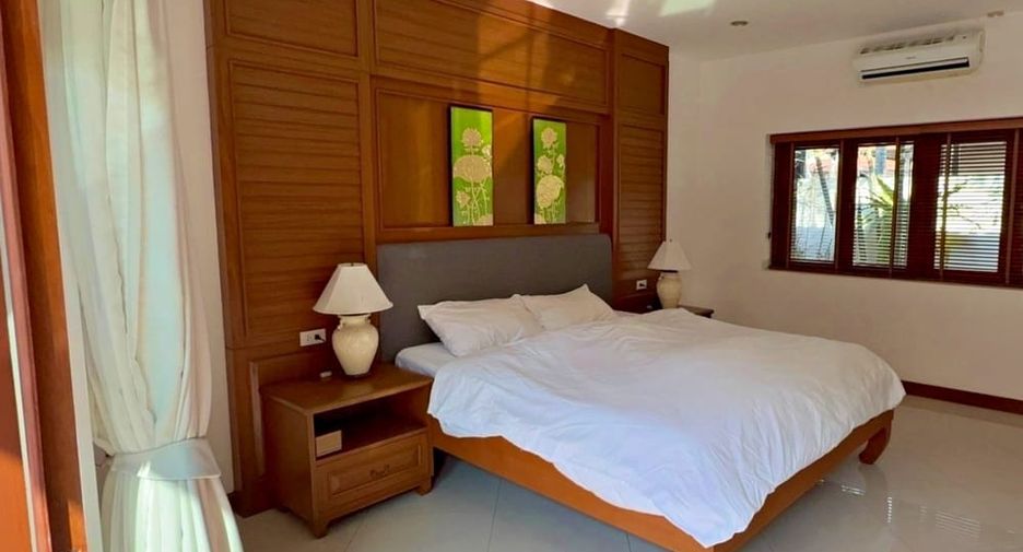 À louer 4 chambres villa à Bang Lamung, Chonburi