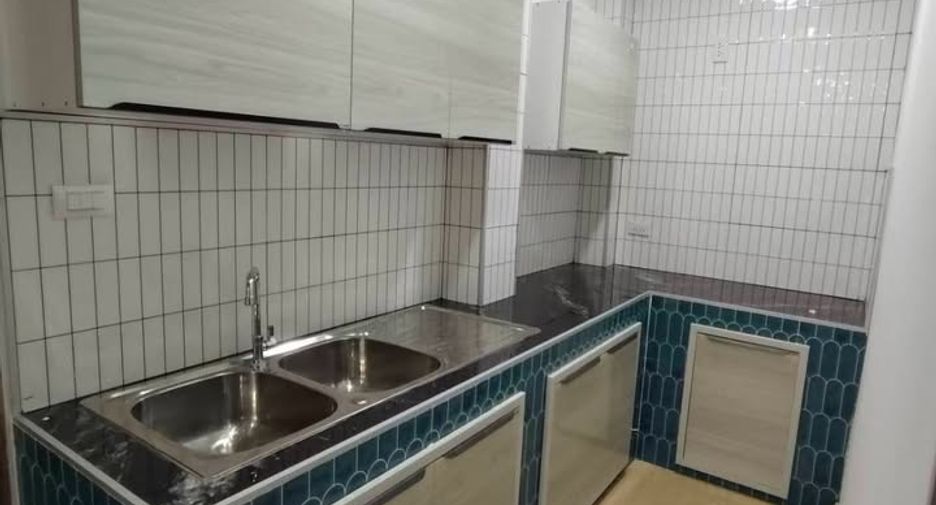 For rent 14 bedrooms house in Mueang Chiang Mai, Chiang Mai