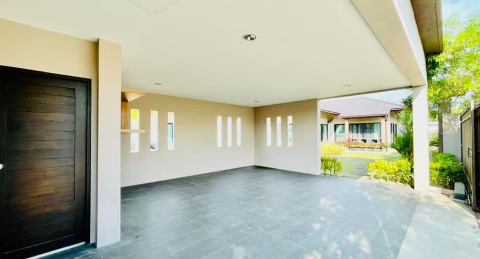 Villa en alquiler de 3 habitaciones en Huay Yai, Pattaya