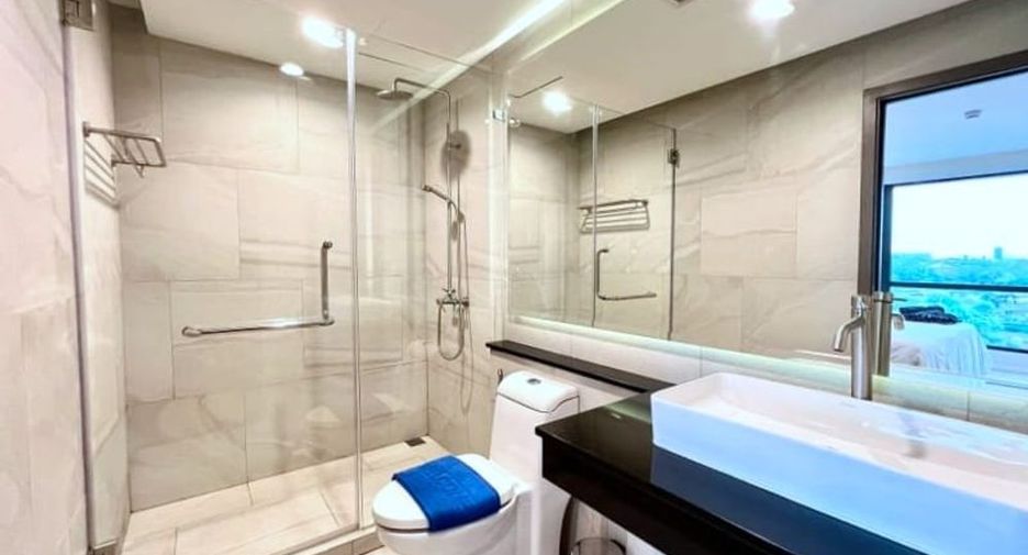 À louer 2 chambres condo à Bang Lamung, Chonburi