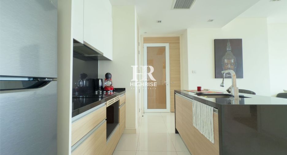 For sale 2 bedrooms condo in Jomtien, Pattaya