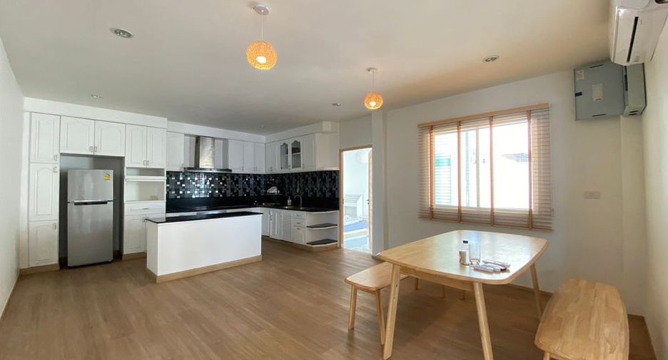 For rent and for sale 6 bedrooms villa in Jomtien, Pattaya