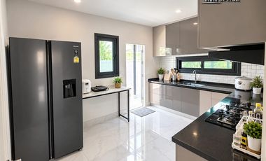 出租 和 出售 4 卧室 独立屋 在 Bang Lamung, Chon Buri