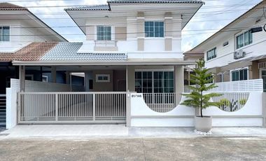 Haus zum Kauf mit Studio in Khlong Sam Wa, Bangkok