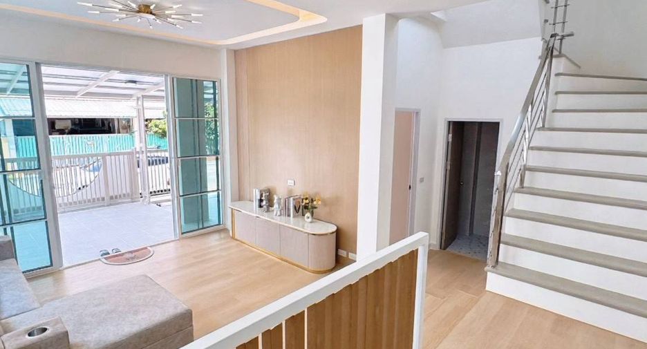 Haus zum Kauf mit Studio in Khlong Sam Wa, Bangkok