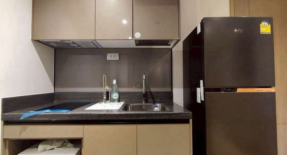 For rent 1 bed condo in Huai Khwang, Bangkok