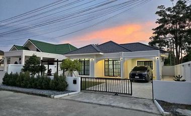 For rent and for sale 3 bedrooms villa in Sam Roi Yot, Prachuap Khiri Khan