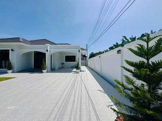 Villa en alquiler y en venta de 3 habitaciones en Sam Roi Yot, Prachuap Khiri Khan