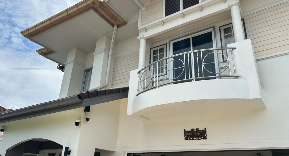 Villa en alquiler y en venta de 4 habitaciones en Mueang Chiang Rai, Chiang Rai
