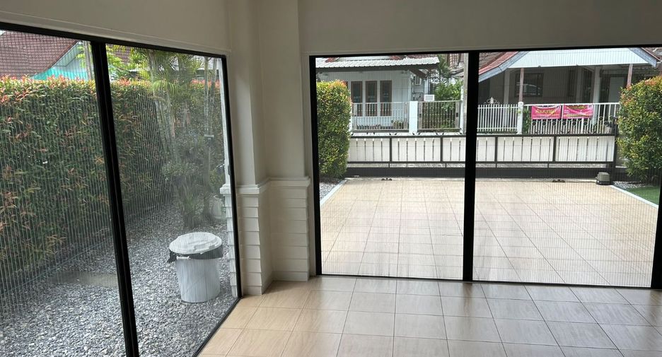 Villa en alquiler y en venta de 4 habitaciones en Mueang Chiang Rai, Chiang Rai