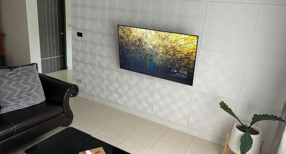 Villa en alquiler y en venta de 4 habitaciones en Mueang Chiang Rai, Chiang Rai