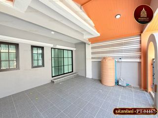 Reihenhaus zum Kauf mit 3 Zimmer in Khan Na Yao, Bangkok