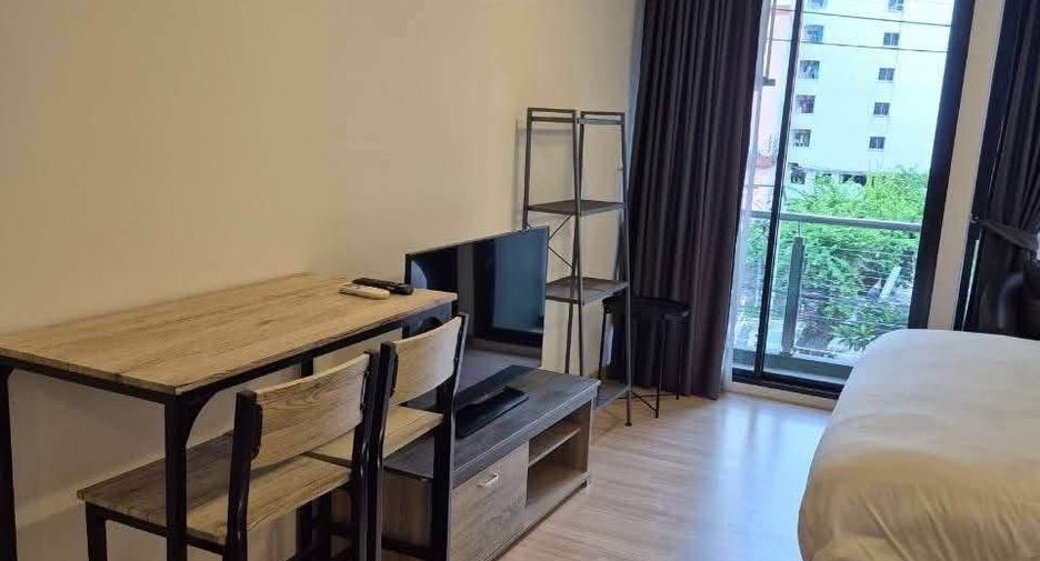 Wohnung zur Miete mit 1 Zimmer in Bang Phlat, Bangkok