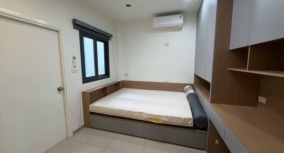 For rent 4 bedrooms house in Bang Lamung, Chonburi