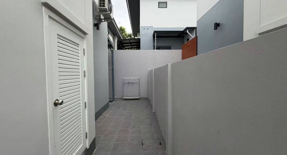 For rent 4 bedrooms house in Bang Lamung, Chonburi