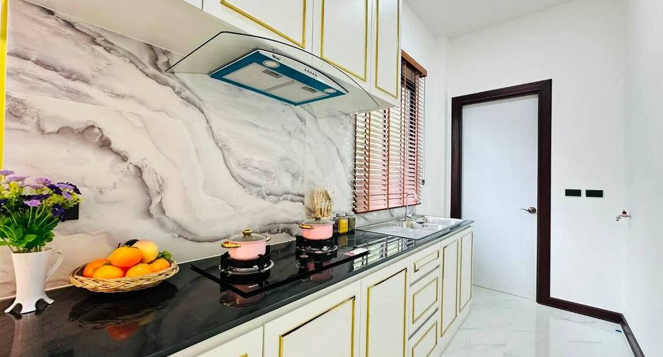Villa zum Kauf mit 3 Zimmer in Bang Lamung, Chonburi