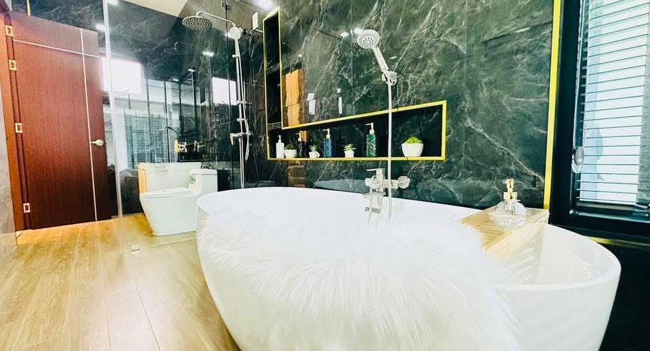 Villa zum Kauf mit 3 Zimmer in Bang Lamung, Chonburi