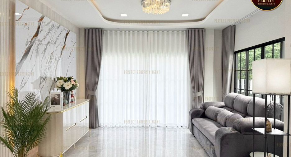 Haus zum Kauf mit 4 Zimmer in Khlong Sam Wa, Bangkok