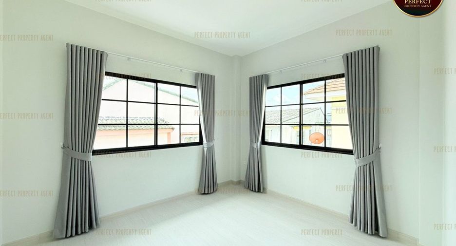 Haus zum Kauf mit 4 Zimmer in Khlong Sam Wa, Bangkok