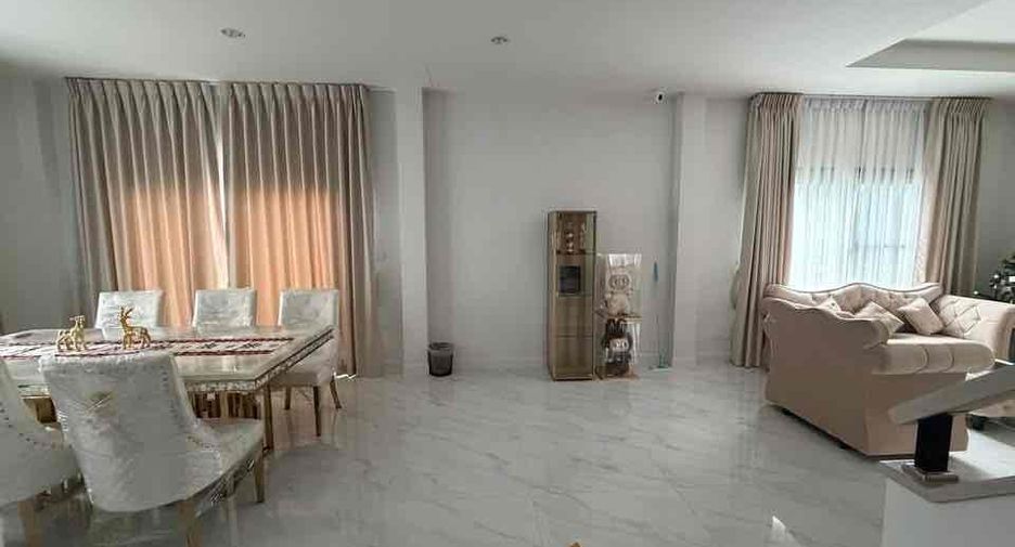 À vendre et à louer 3 chambres maison à Bang Lamung, Chonburi