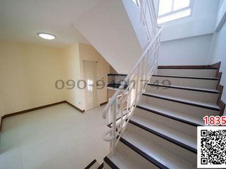 For sale 4 bedrooms retail Space in Lat Krabang, Bangkok