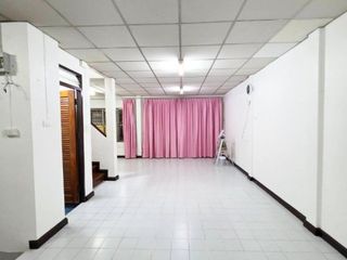 For sale 2 bedrooms townhouse in Wang Thonglang, Bangkok