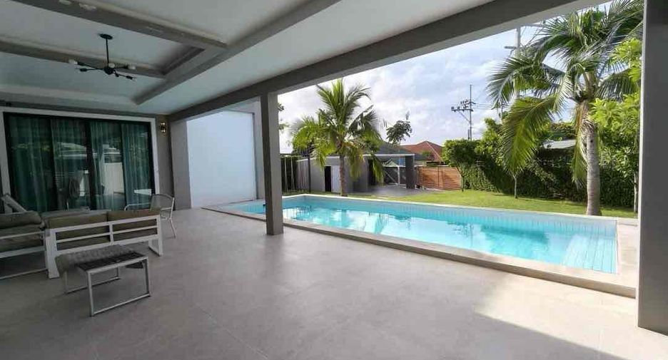 Villa en alquiler de 4 habitaciones en Bang Lamung, Chonburi