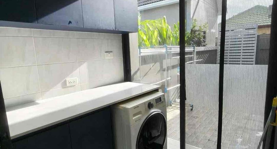 Villa en alquiler de 4 habitaciones en Bang Lamung, Chonburi