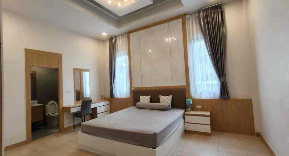 Villa en alquiler de 4 habitaciones en Bang Lamung, Chonburi