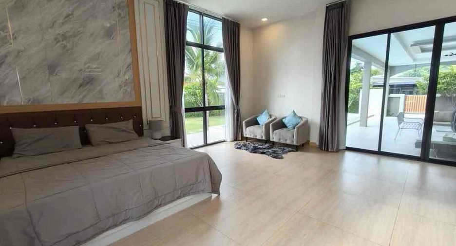 Villa en alquiler de 4 habitaciones en Bang Lamung, Chonburi