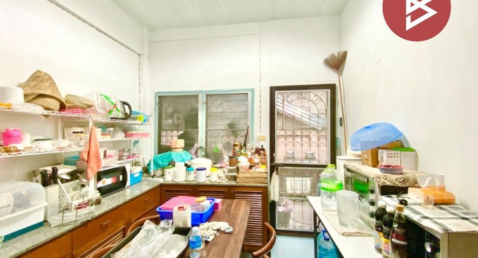 Reihenhaus zum Kauf mit 2 Zimmer in Mueang Chon Buri, Chonburi