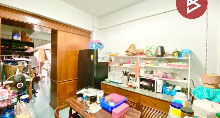 Reihenhaus zum Kauf mit 2 Zimmer in Mueang Chon Buri, Chonburi