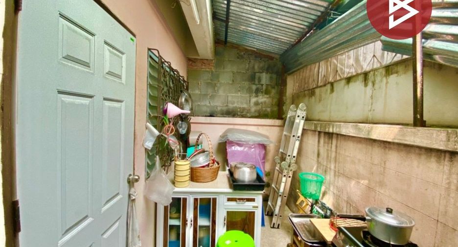 Reihenhaus zum Kauf mit 2 Zimmer in Mueang Chon Buri, Chonburi