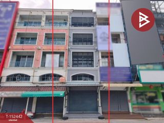 Продажа 4 спальни торговое помещение в Mueang Samut Prakan, Самутпракан
