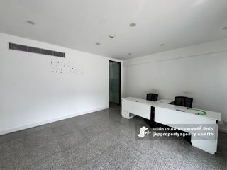 For rent warehouse in Phra Khanong, Bangkok