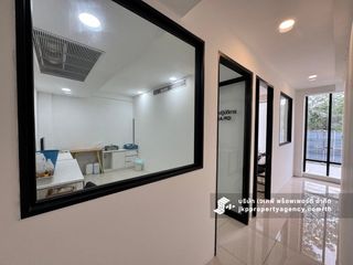 For rent warehouse in Phra Khanong, Bangkok
