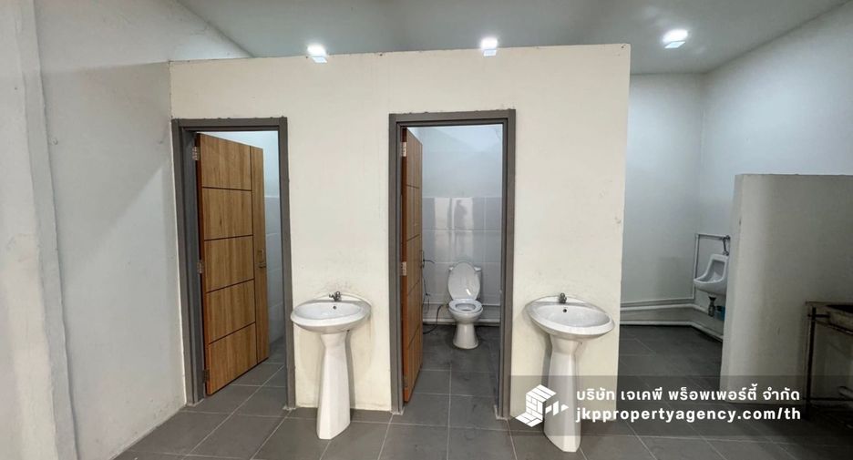 For rent warehouse in Khan Na Yao, Bangkok
