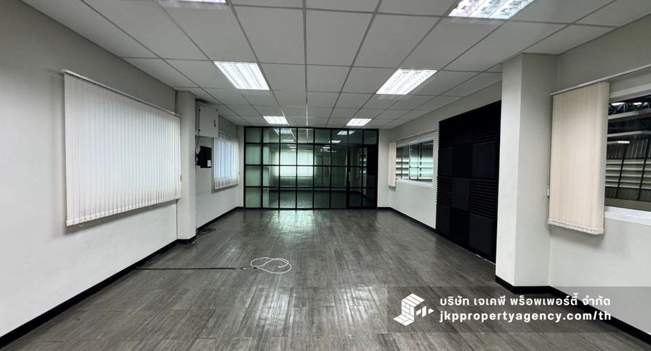 For rent warehouse in Bang Kapi, Bangkok