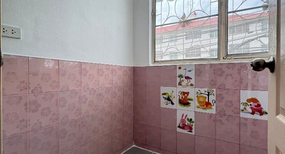 For sale 1 bed condo in Bang Sao Thong, Samut Prakan