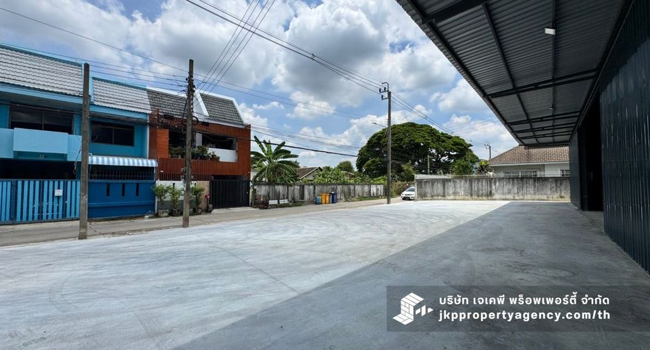 For rent warehouse in Huai Khwang, Bangkok