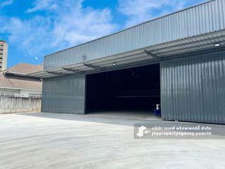 For rent warehouse in Huai Khwang, Bangkok