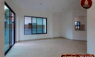 Haus zum Kauf mit 3 Zimmer in Mueang Nonthaburi, Nonthaburi