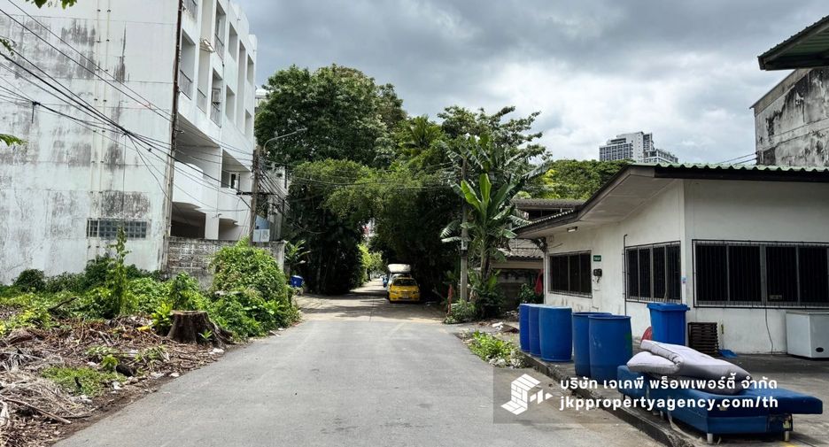 For rent warehouse in Huai Khwang, Bangkok