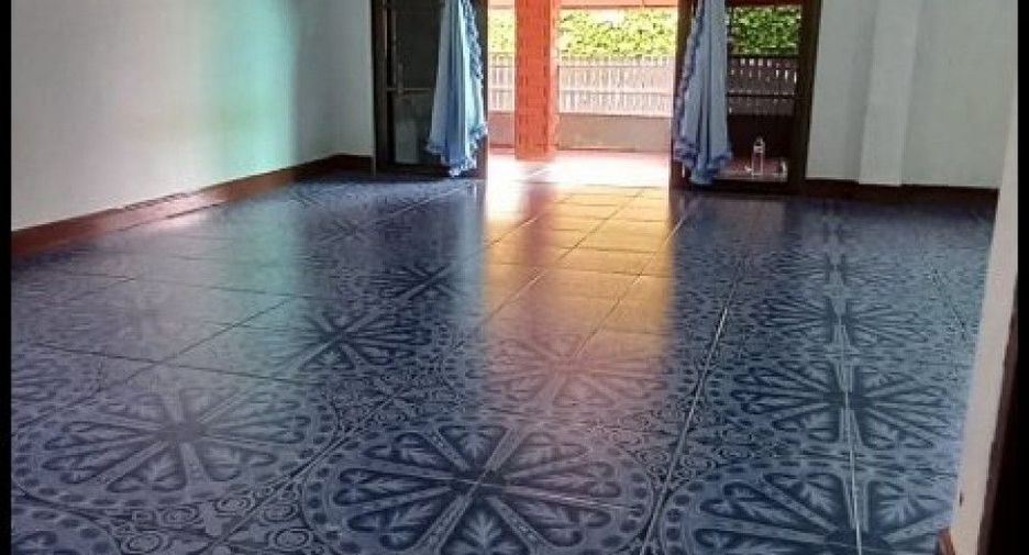 À vendre 2 chambres maison à Mueang Lamphun, Lamphun